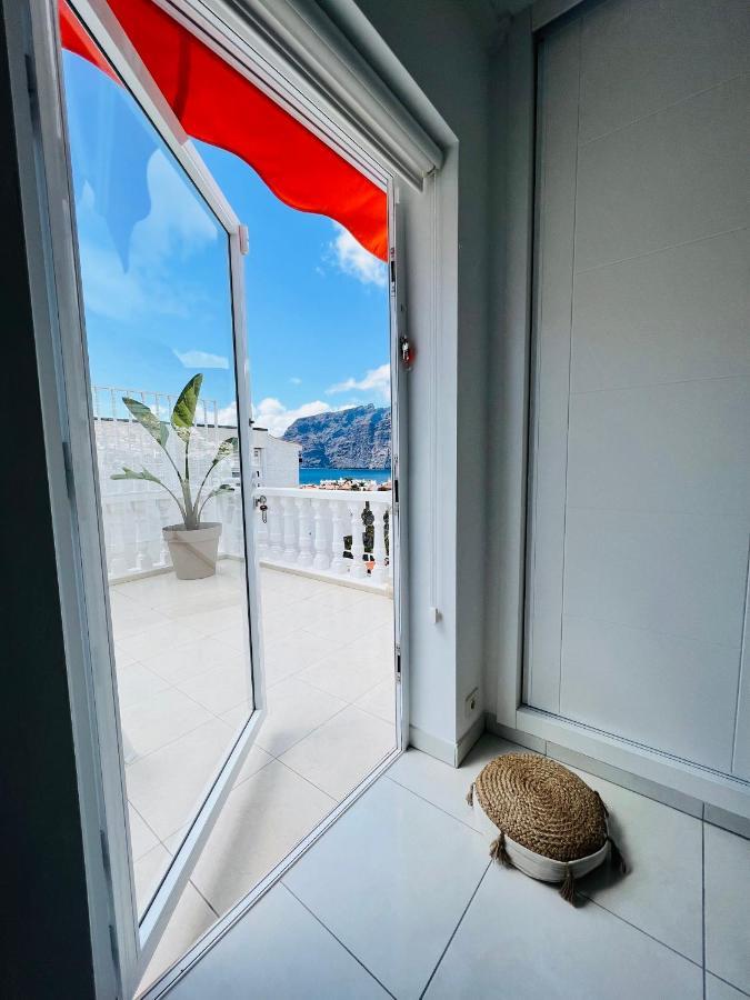 Luxury Penthouse With Breathtaking Views And Huge Private Terraces Διαμέρισμα Puerto de Santiago  Εξωτερικό φωτογραφία